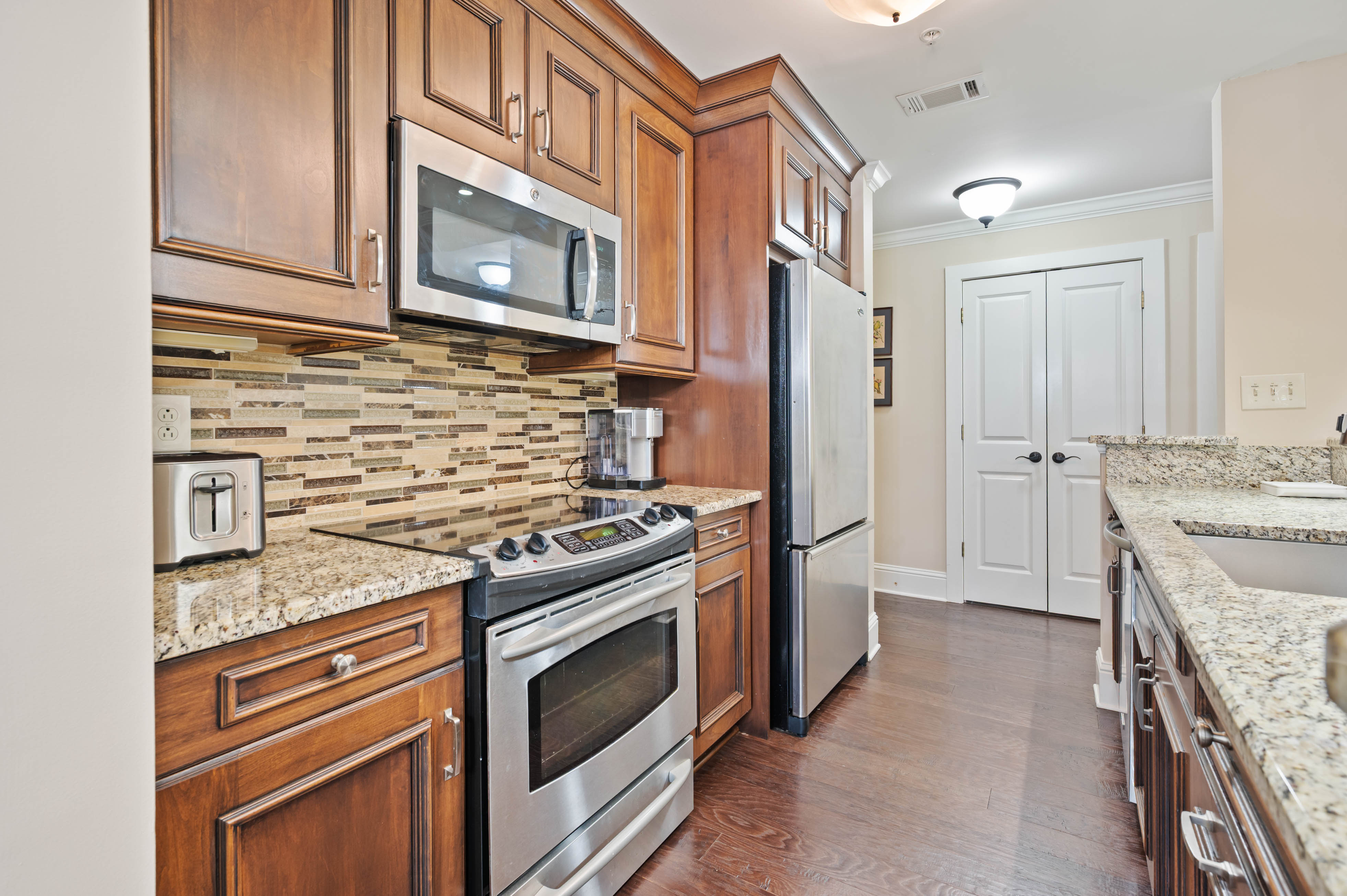 1080B Tailwater image 15